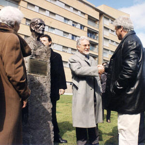 05088 Monument Ramon Calsina 2001