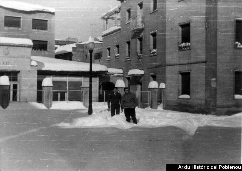 10948 Escola Pius XII amb neu 1962