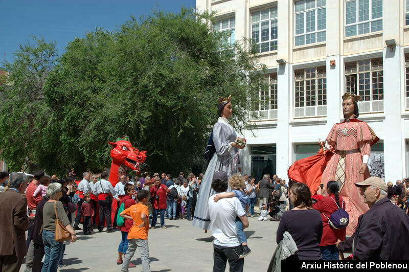 12564 Plaça Huertas 2013