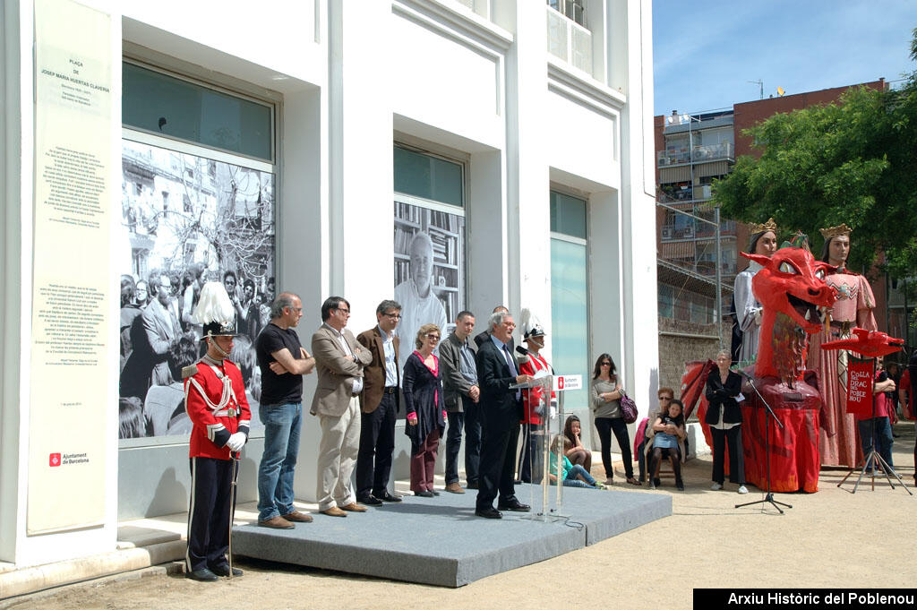 12558 Plaça Huertas 2013