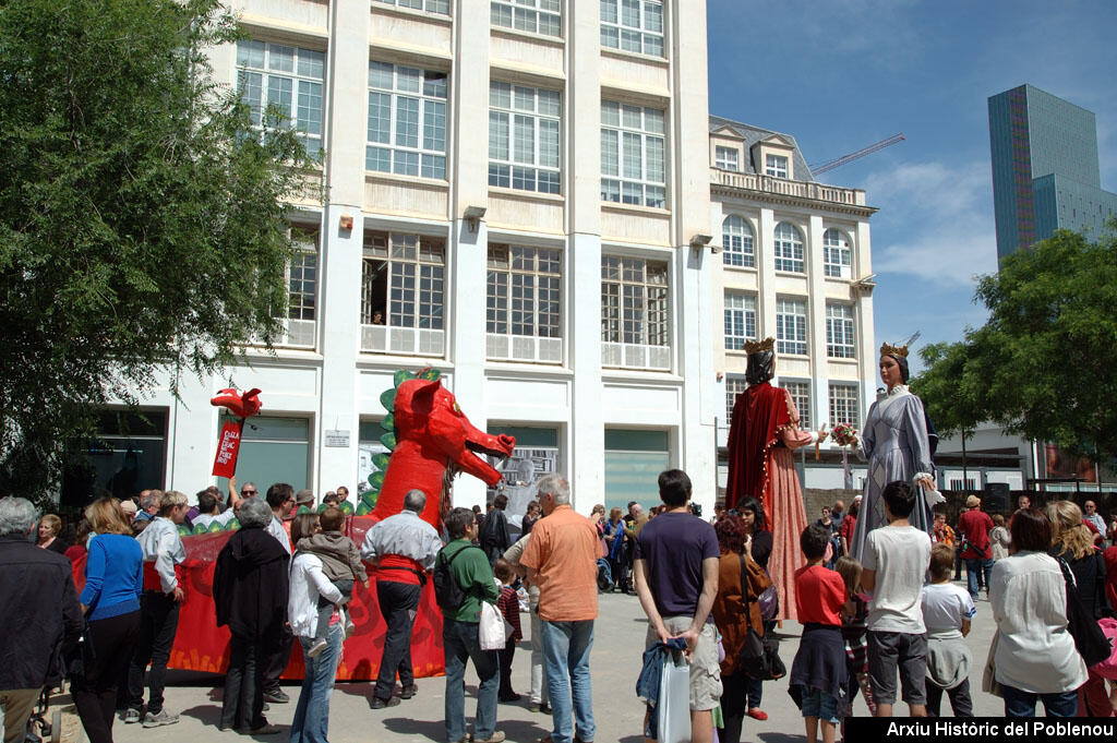 12563 Plaça Huertas 2013