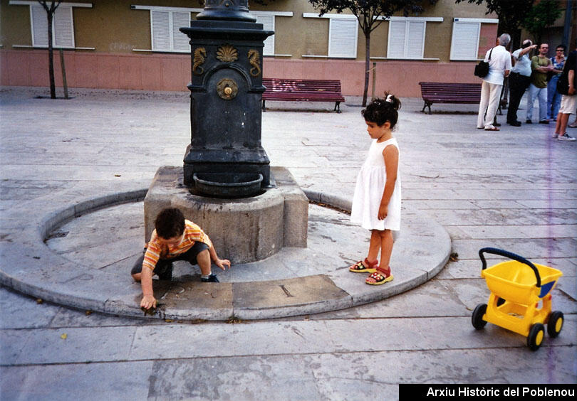 07946 Plaça Prim 2004