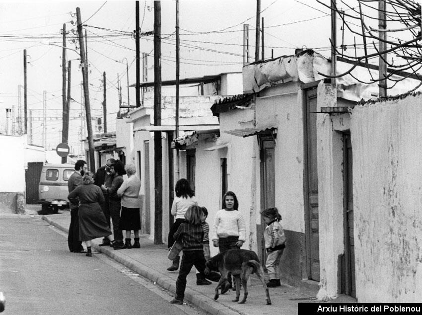 04704 Barraques del cementiri 1983