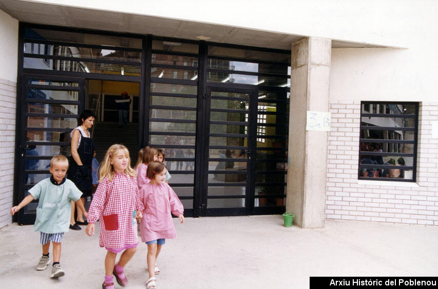 04911 Escola Vila Olímpica 2001