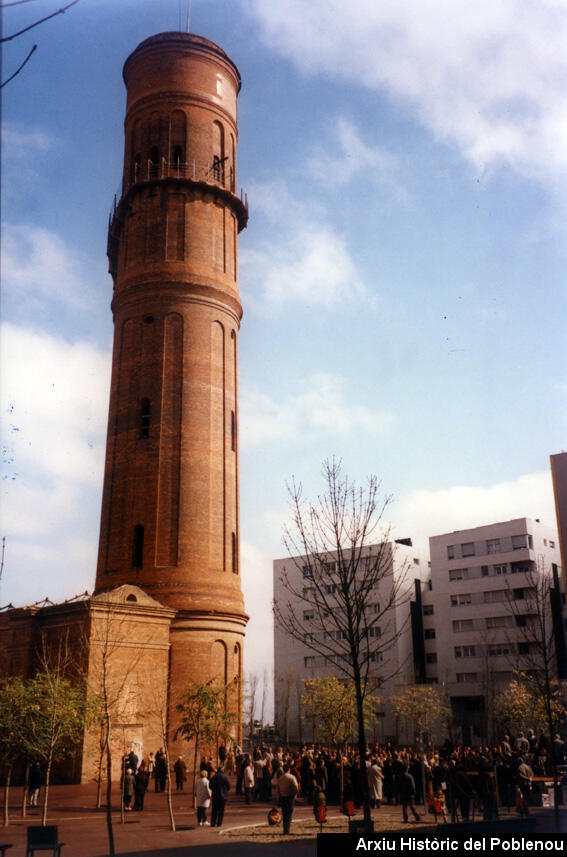 05050 Plaça Ramon Calsina 2001