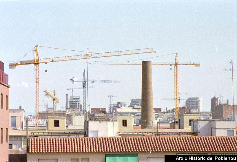 07040 El Poblenou 2002