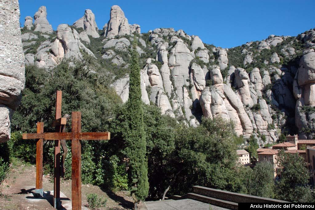 09702 Escultura de Ricart a Montserrat 2009