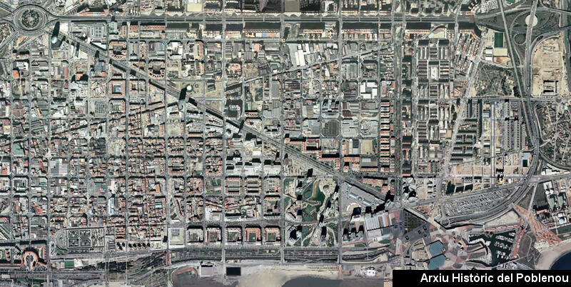 15852 Poblenou Google 2006