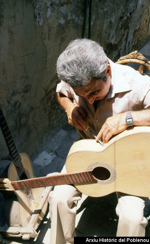 16467 Fàbrica de guitarres 1987