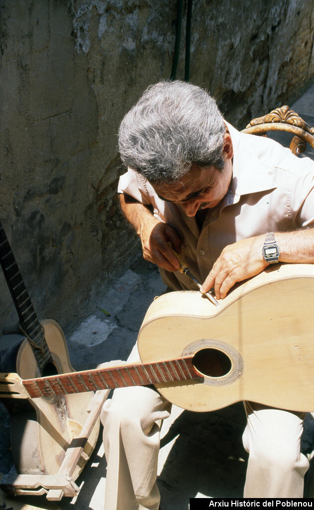 16467 Fàbrica de guitarres 1987