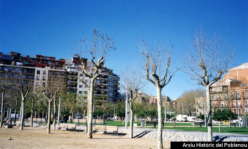 18222 Plaça Gandhi 2001