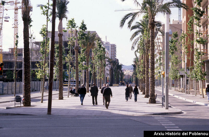 21122 Trobada a la Rambla 2001