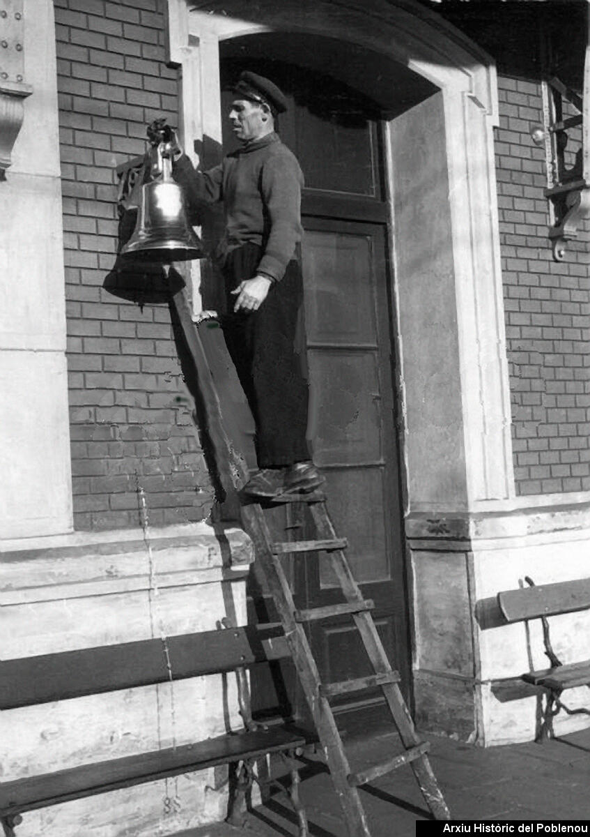 21937 Estació del Poblenou [1970]