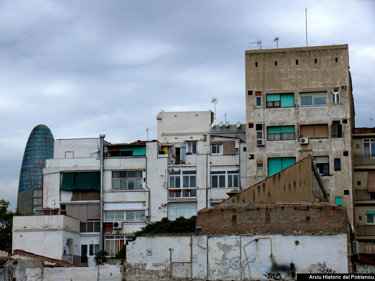 24220 Enderrocs al Poblenou 2007