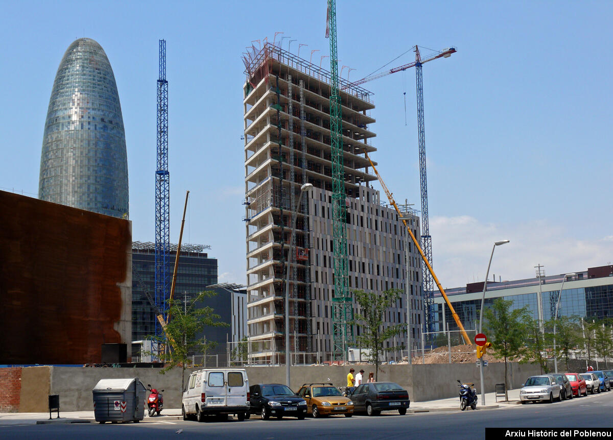 24224 Enderrocs al Poblenou 2007