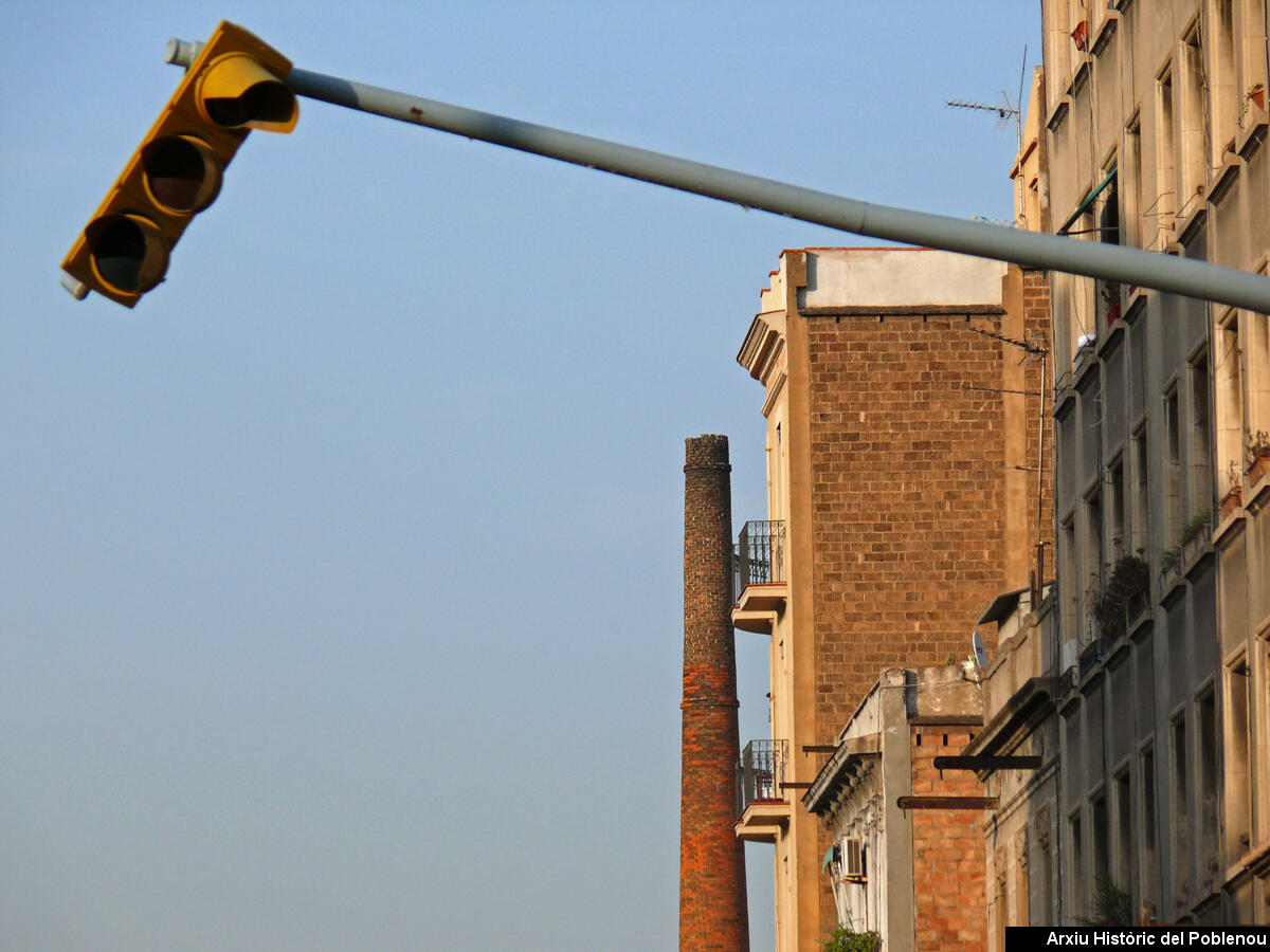 24257 Enderrocs al Poblenou 2007