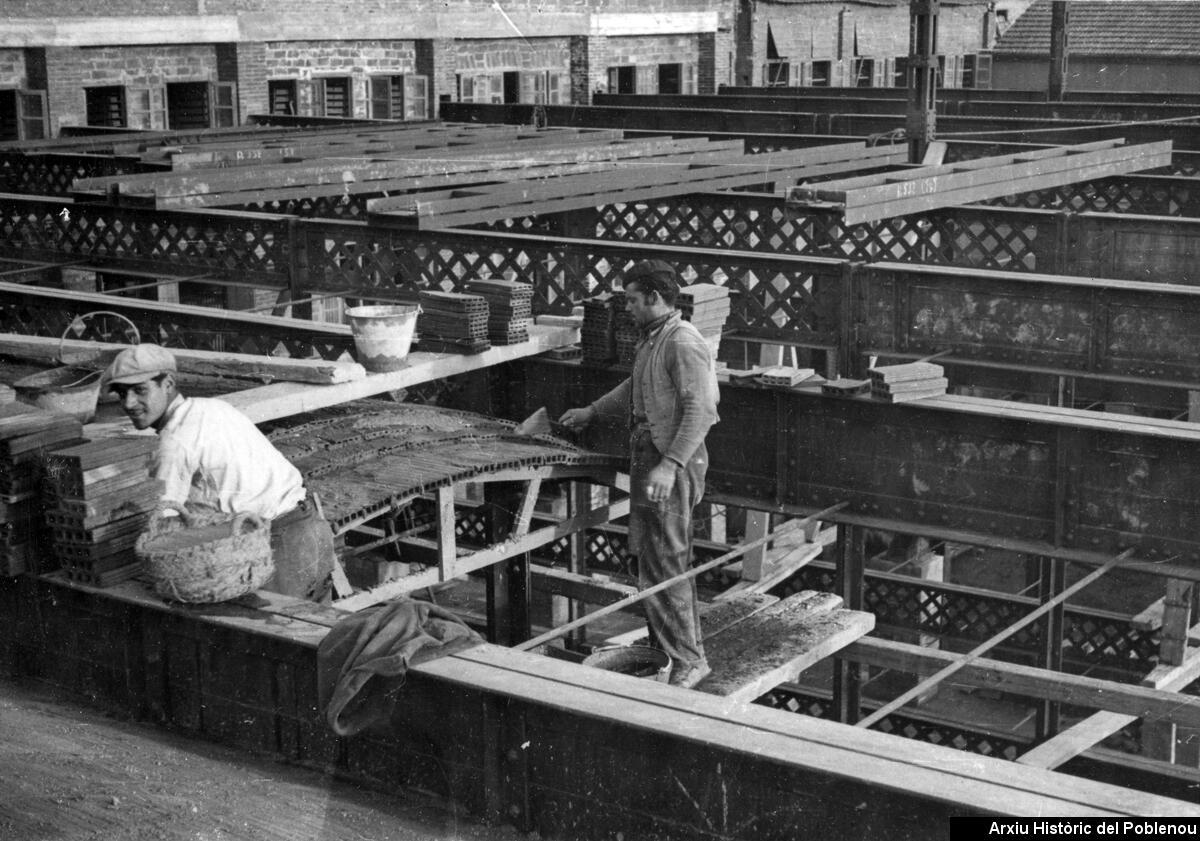24642 TORRAS HERRERIA Y CONSTRUCCIONES 1946