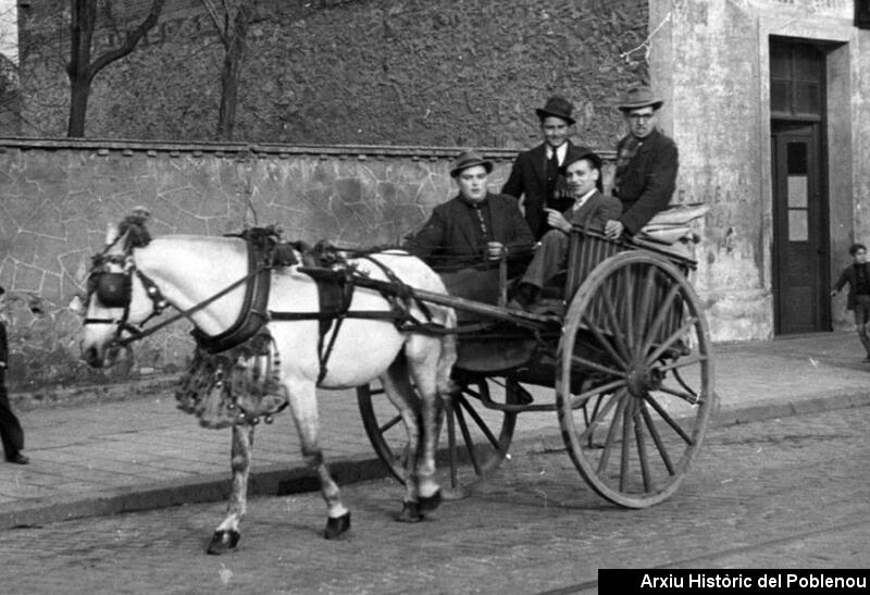 07724 Els tres tombs [1950]