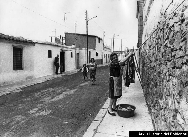 01823 Barraques del cementiri 1976