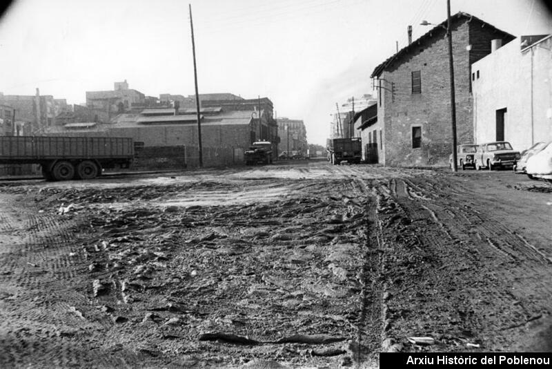 01860 Carrer Fluvià-Enna 1974