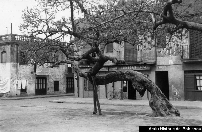 02374 Plaça Prim 1966