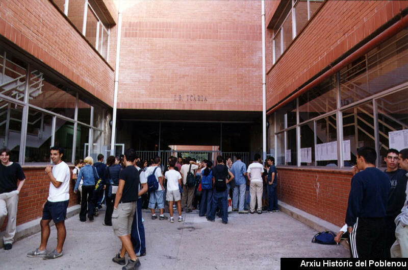 04922 Institut Icària 2001