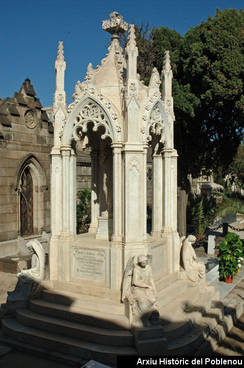 08740 Cementiri de l'est 2007