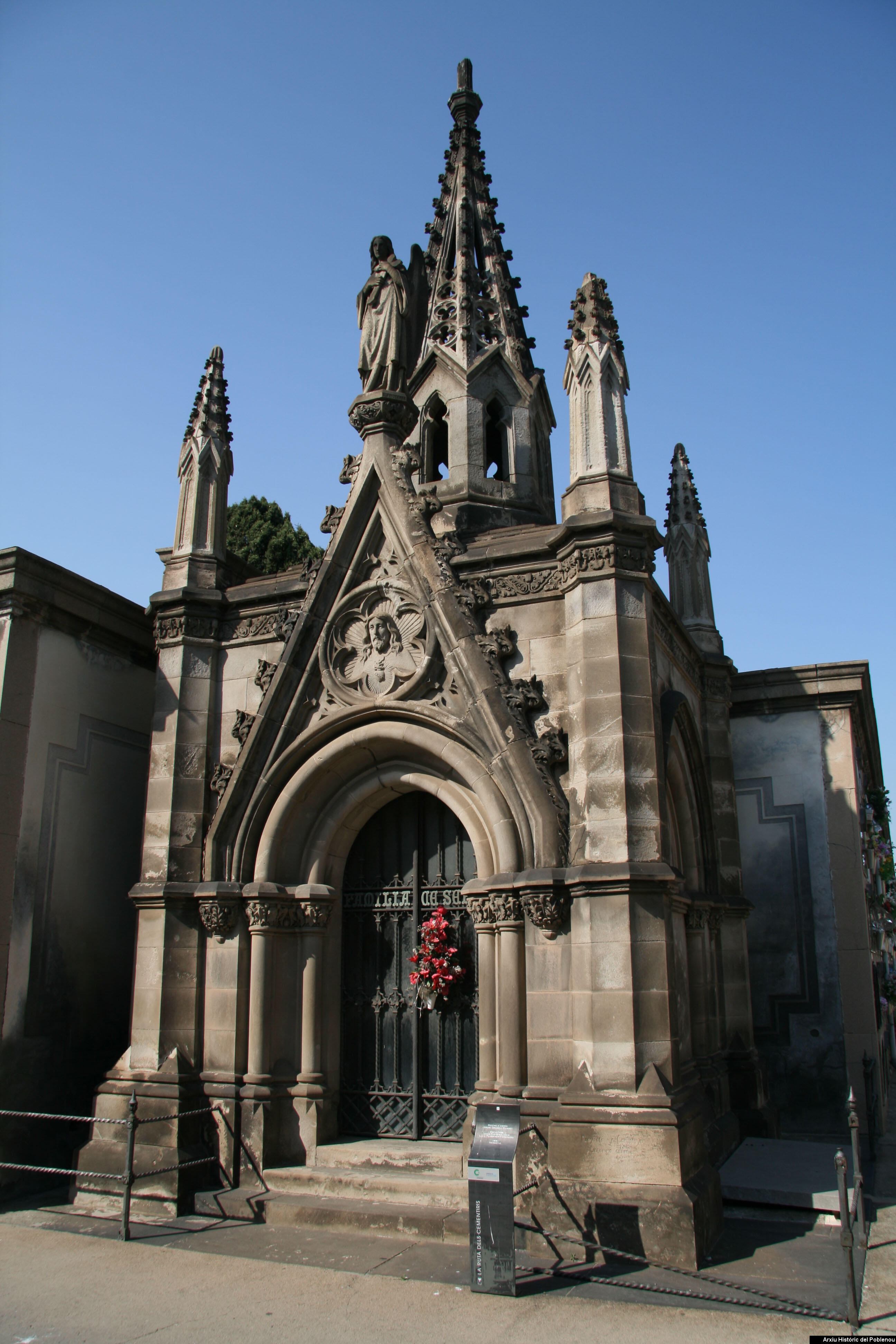 09170 Cementiri de l'est 2008