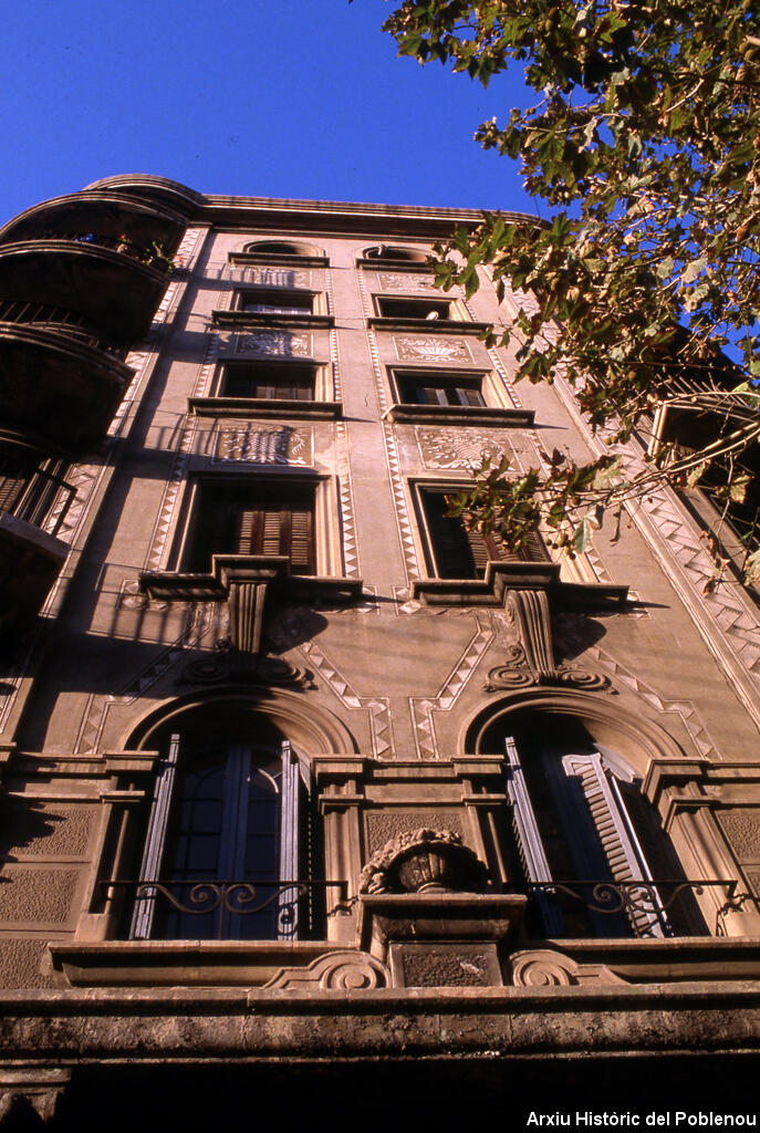 16588 Casa Antònia Serra Mas 1987