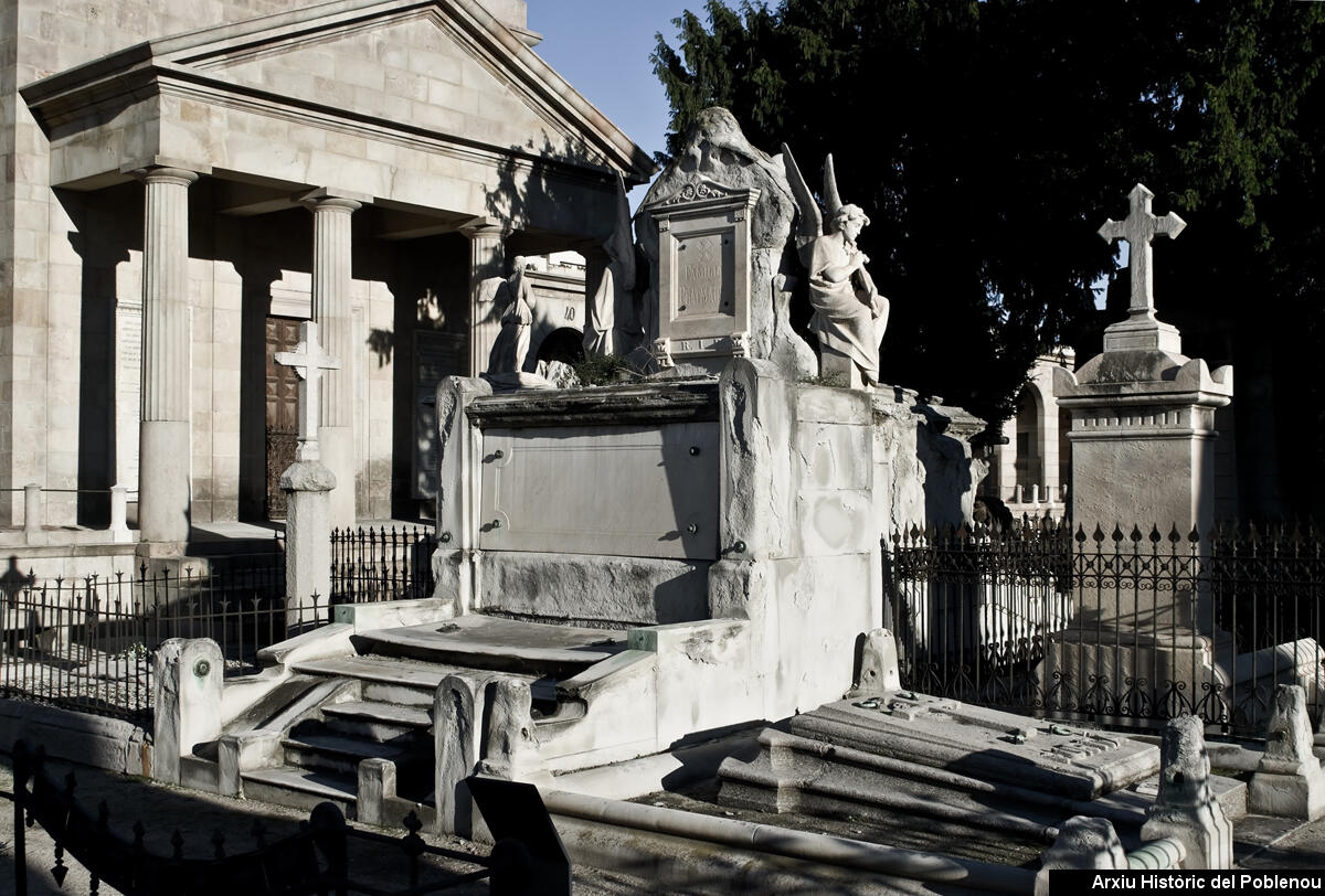 22052 Cementiri Est 2012