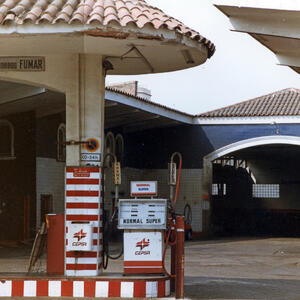 22304 Gasolinera Pere IV [1995]