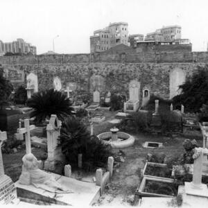 02342 Cementiri de l'est 1986