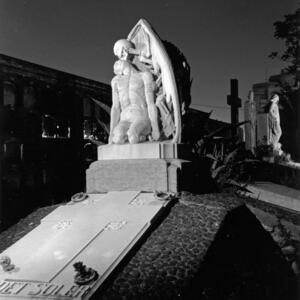 02364 Cementiri de l'est [1990]
