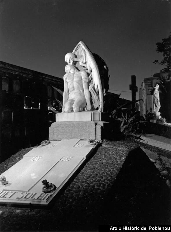 02364 Cementiri de l'est [1990]