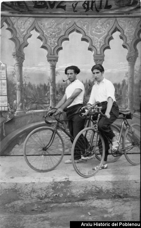 04798 Ciclistes [1920]
