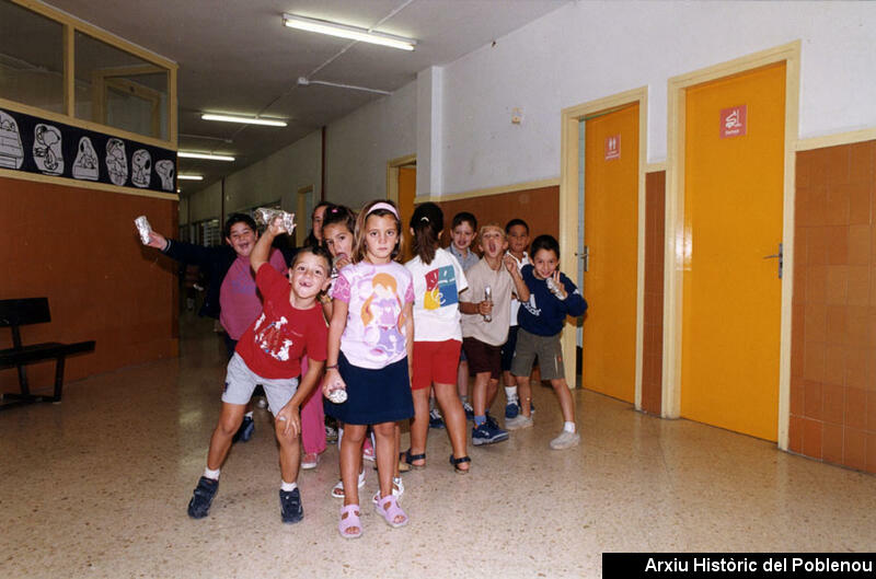 04918 Escola Bogatell 2001