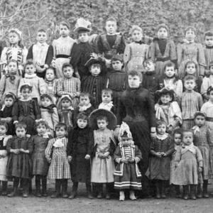 09671 Escola de nenes [1900]