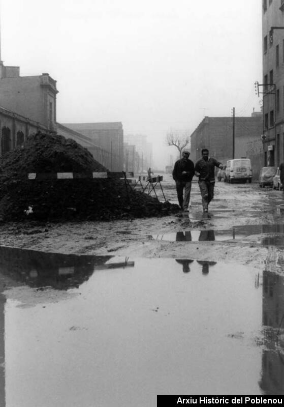 09685 Carrer inundat 1969